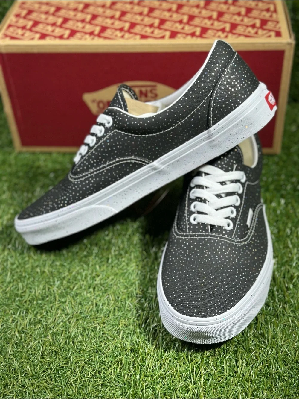 Vans Era Confetti, Black/ Silver Glitter/ White, Men’s 10, VN0A4U392NA